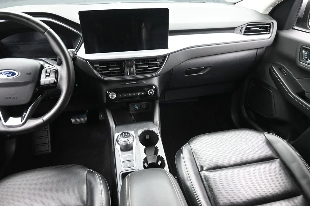 Used 2023 Silver Ford Platinum image 15