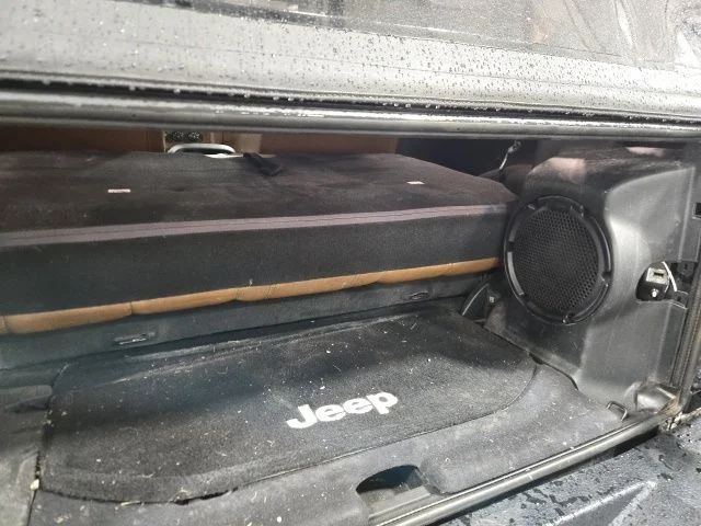 Used 2013 Black Jeep Rubicon image 12