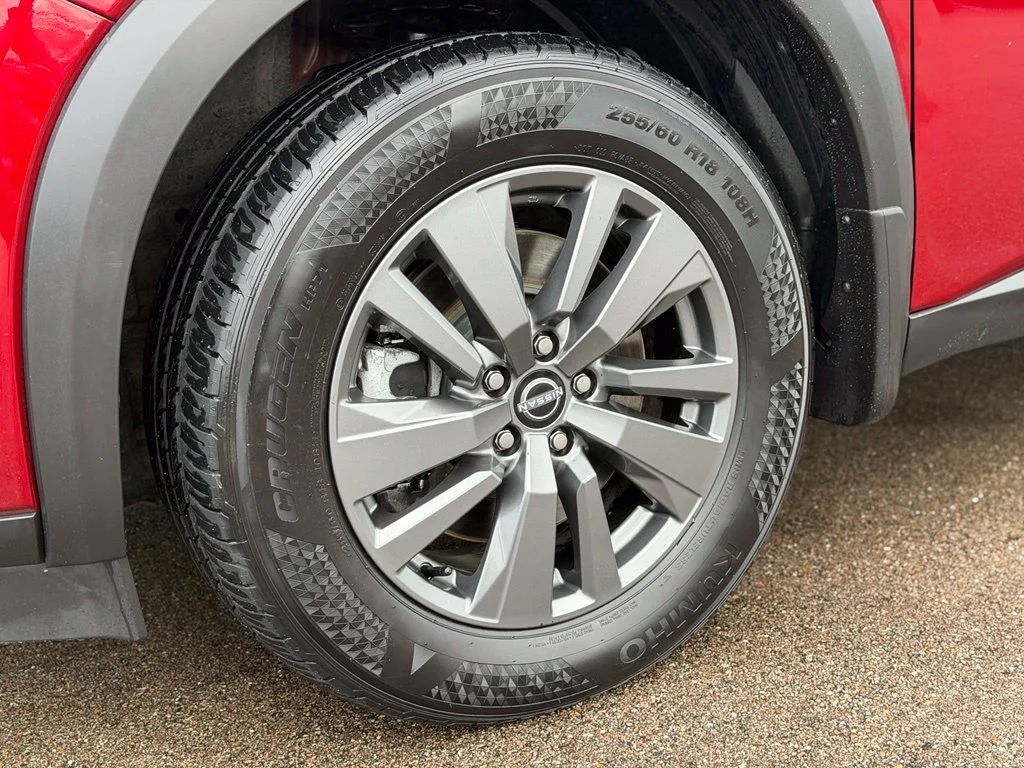 Used 2024 Red Nissan SV image 27