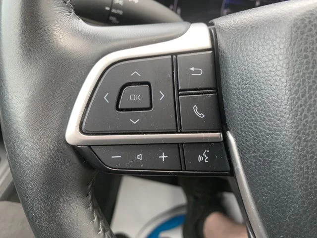 Used 2024 Silver Toyota XLE image 26