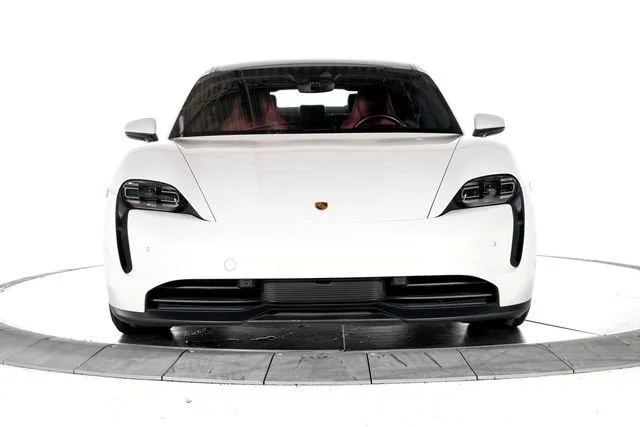 Used 2024 White Porsche  image 9