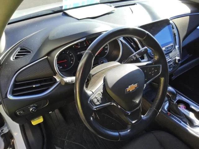 Used 2021 SUMMIT WHITE Chevrolet LT image 6