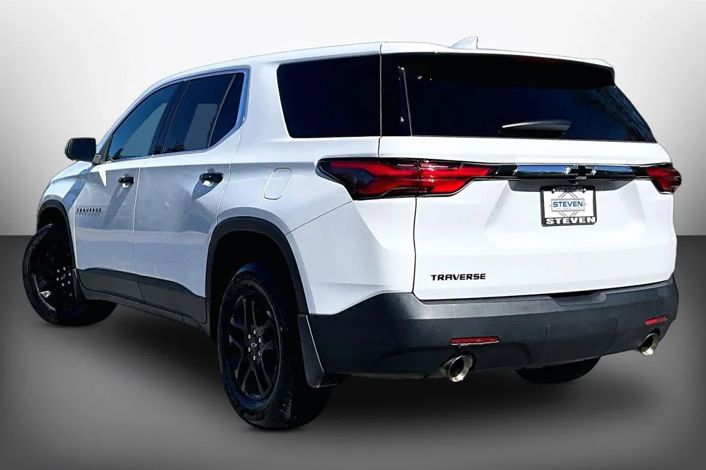Used 2022 White Chevrolet LS image 4