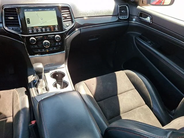 Used 2020 Red Jeep Trailhawk image 16