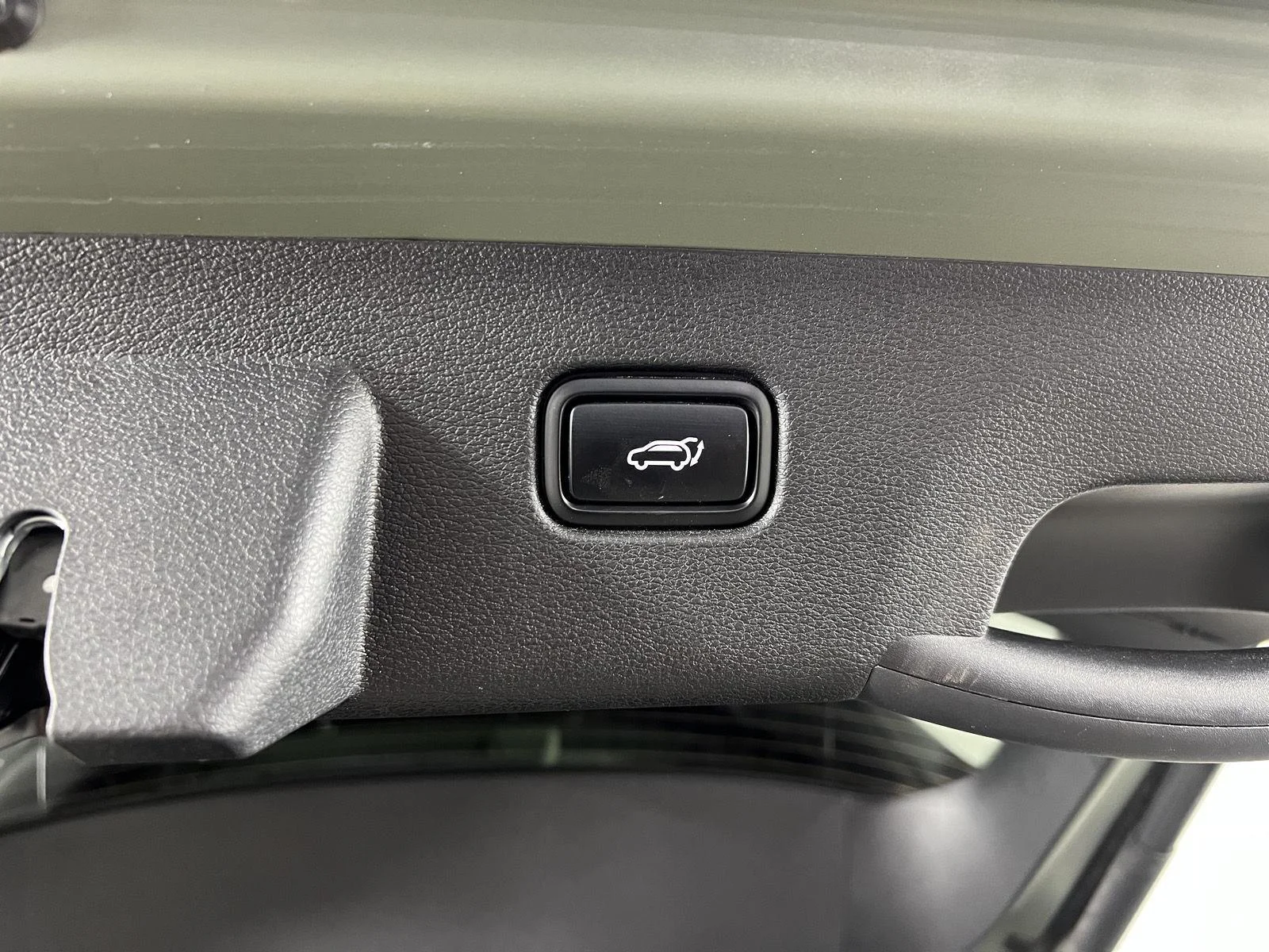 Used 2023 Jungle Green Kia X-Line image 9