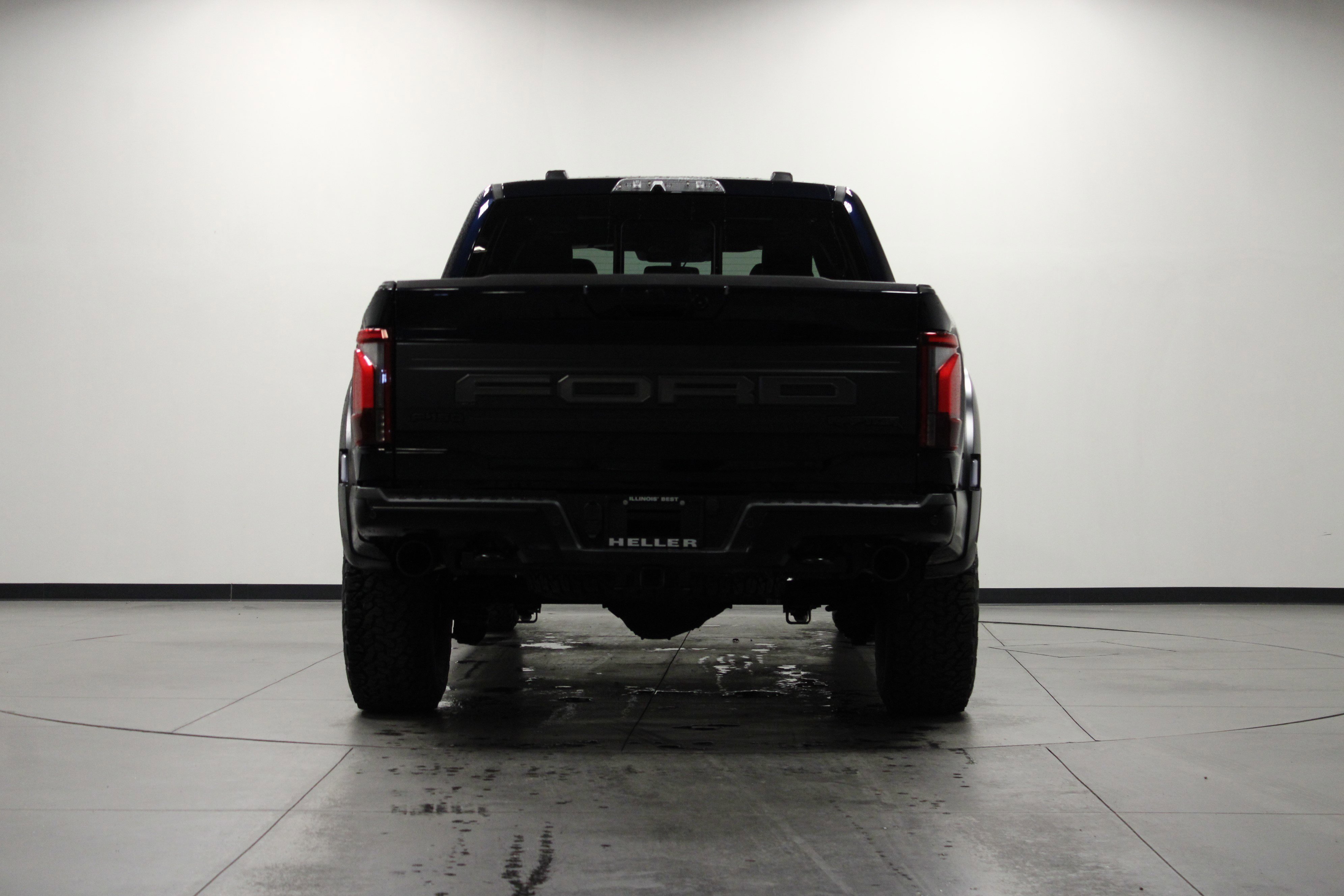 Used 2025 Antimatter Blue Metallic Ford Raptor image 5