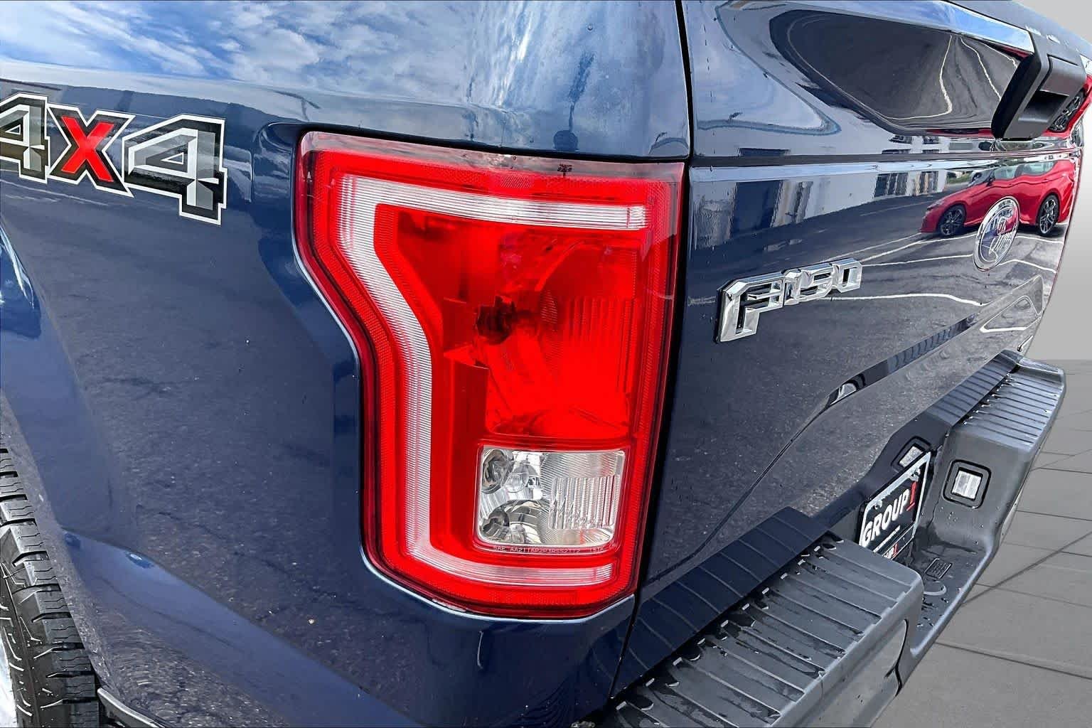 Used 2015 Blue Jeans Metallic Ford XL image 28