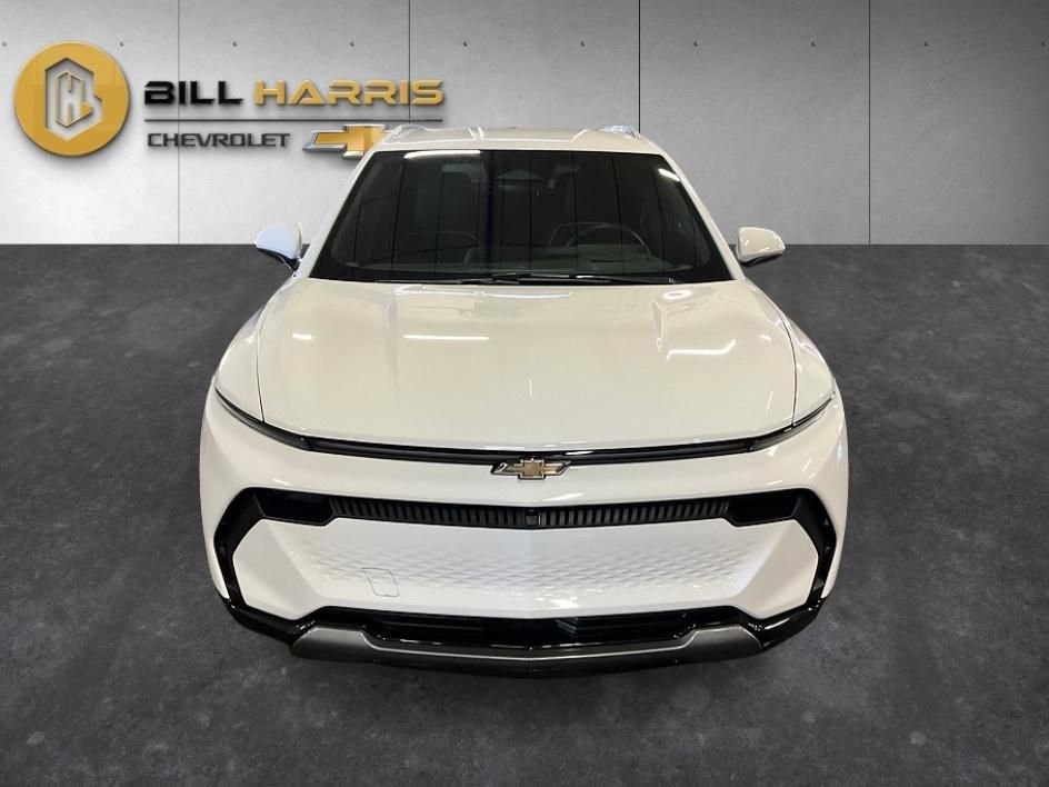 Used 2026 White Chevrolet LT image 8