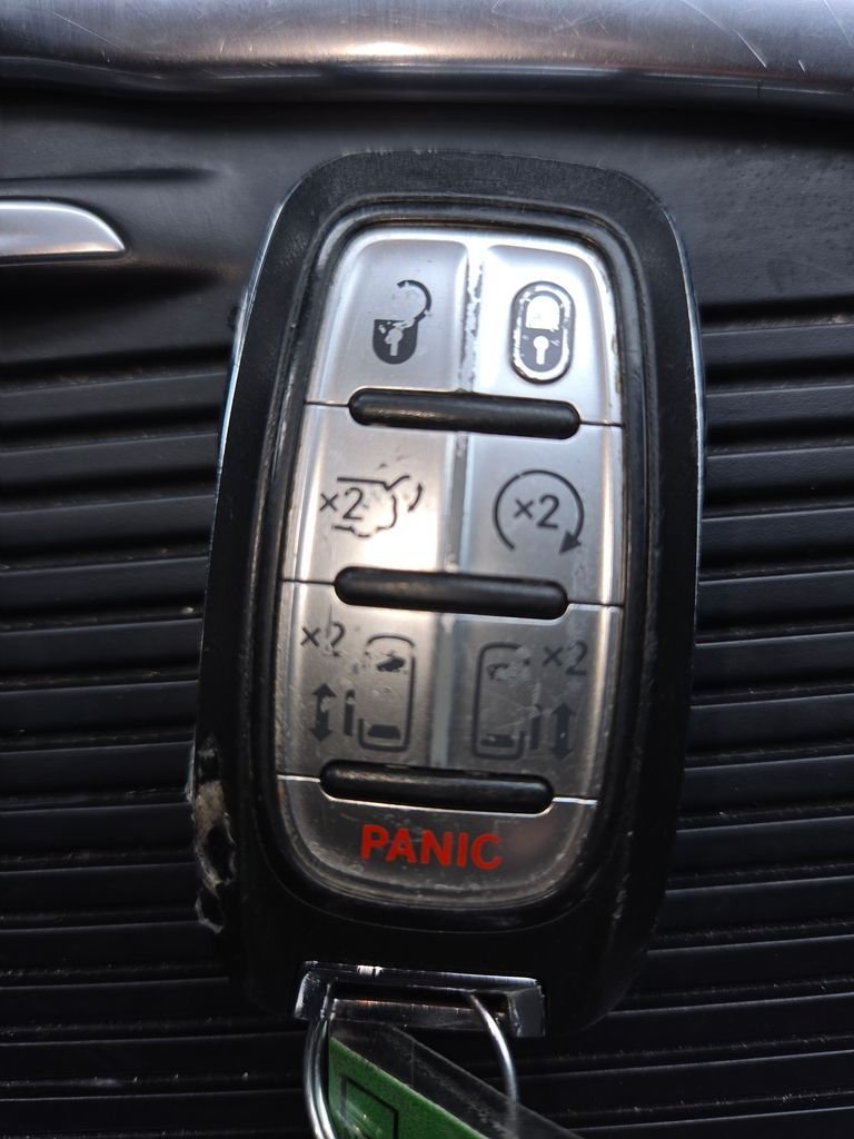 2022 Chrysler Pacifica Touring L - Photo 26