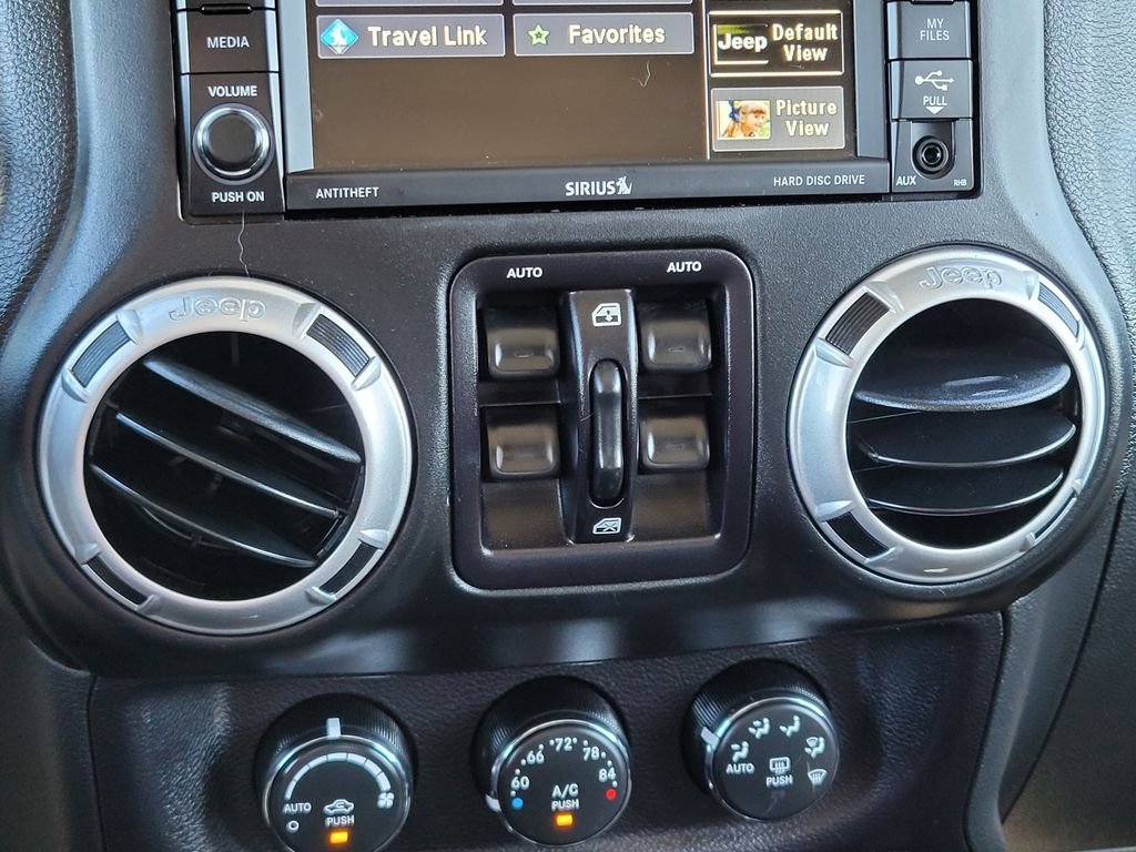 Certified Used 2016 Gray Jeep Unlimited Rubicon image 19