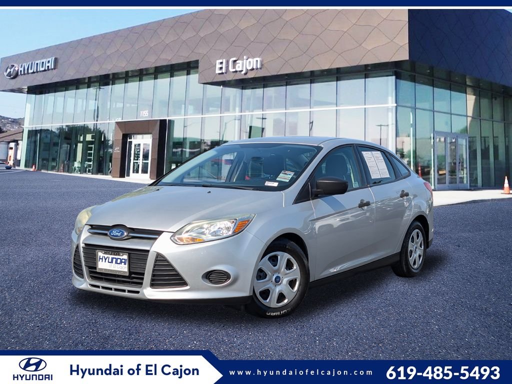 2012 Ford Focus Sedan S's photo
