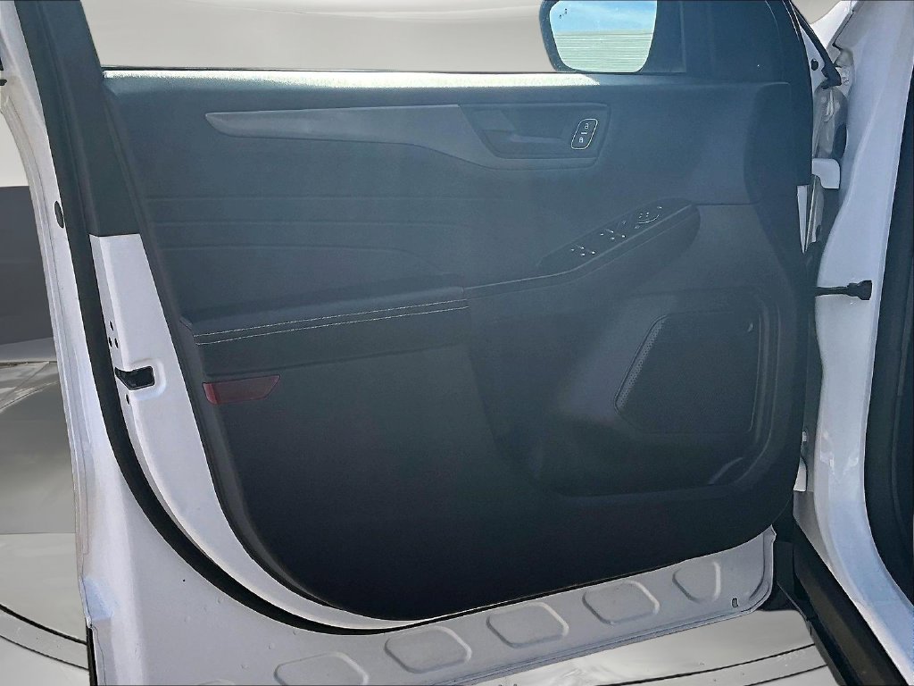 Used 2024 White Ford Active image 23