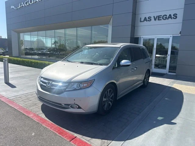 2015 Honda Odyssey Touring's photo