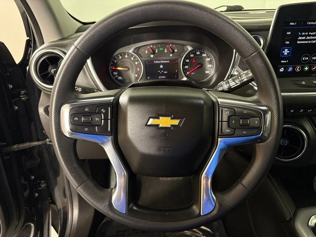 Used 2025 Black Chevrolet LT image 17