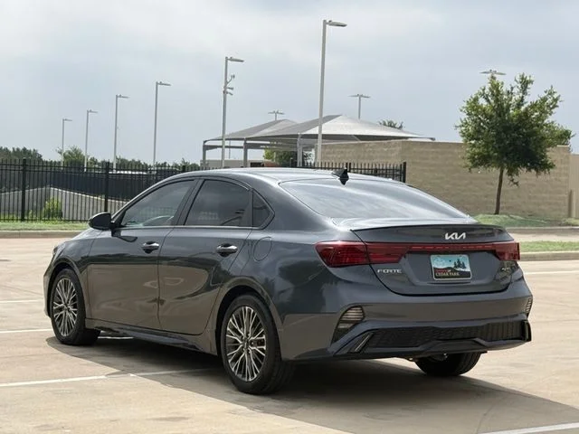 Used 2022 Gray Kia GT-Line image 4