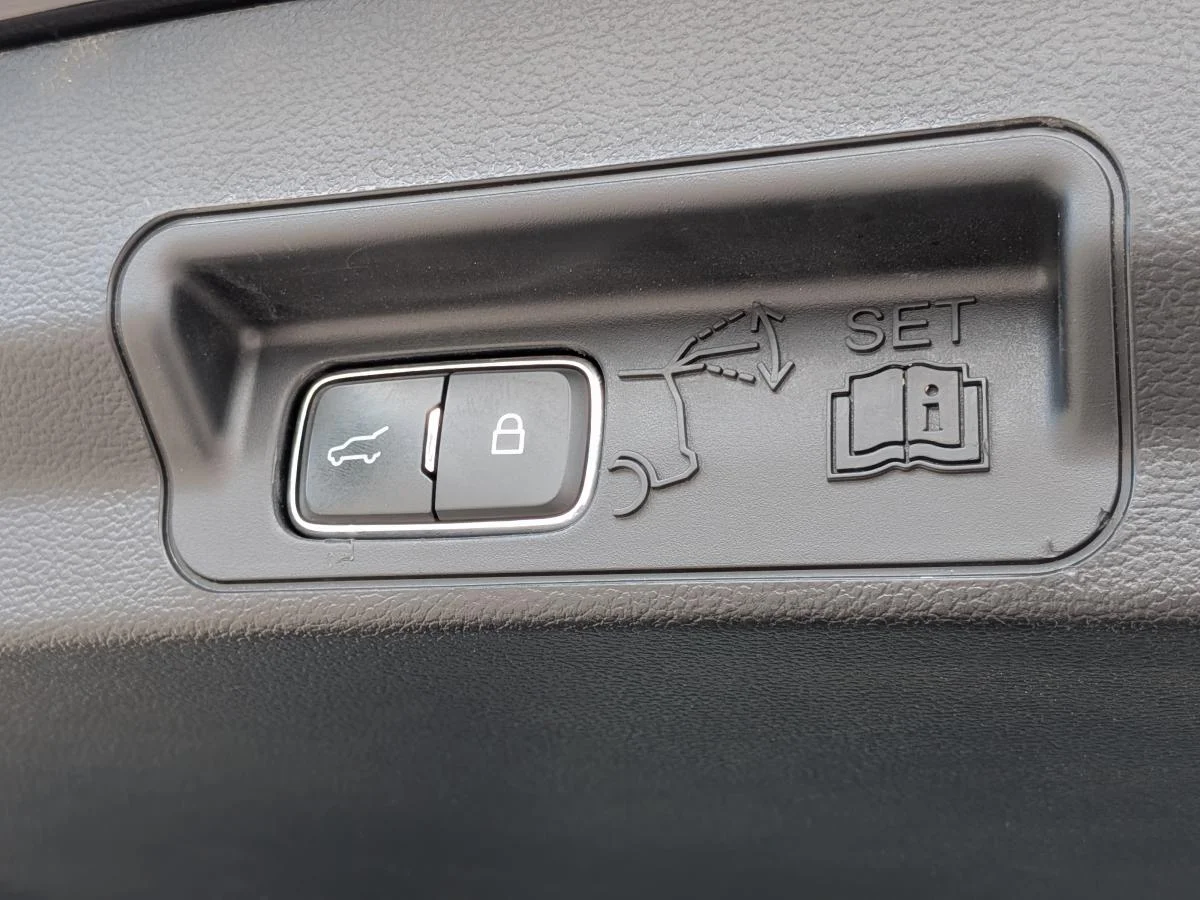 Used 2023 Black Ford Xlt 4wd image 8