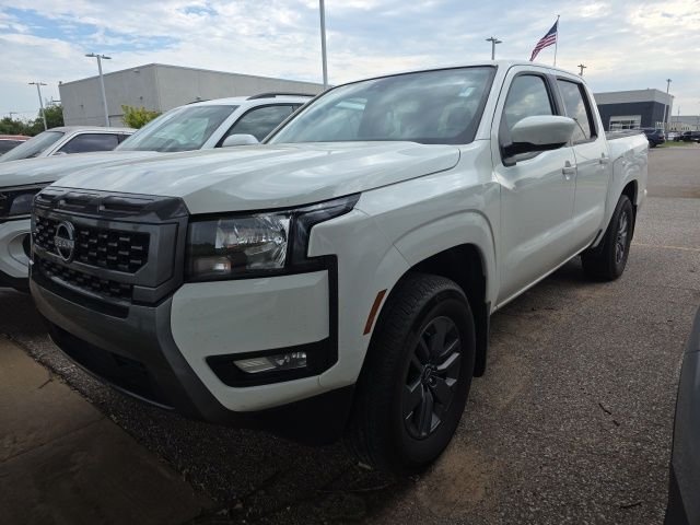 Used 2025 White Nissan SV image 3