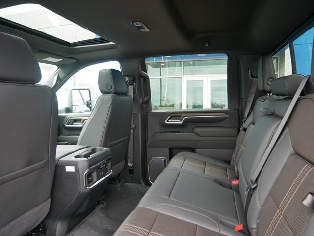 2026 Chevrolet Silverado 3500HD High Country - Photo 7