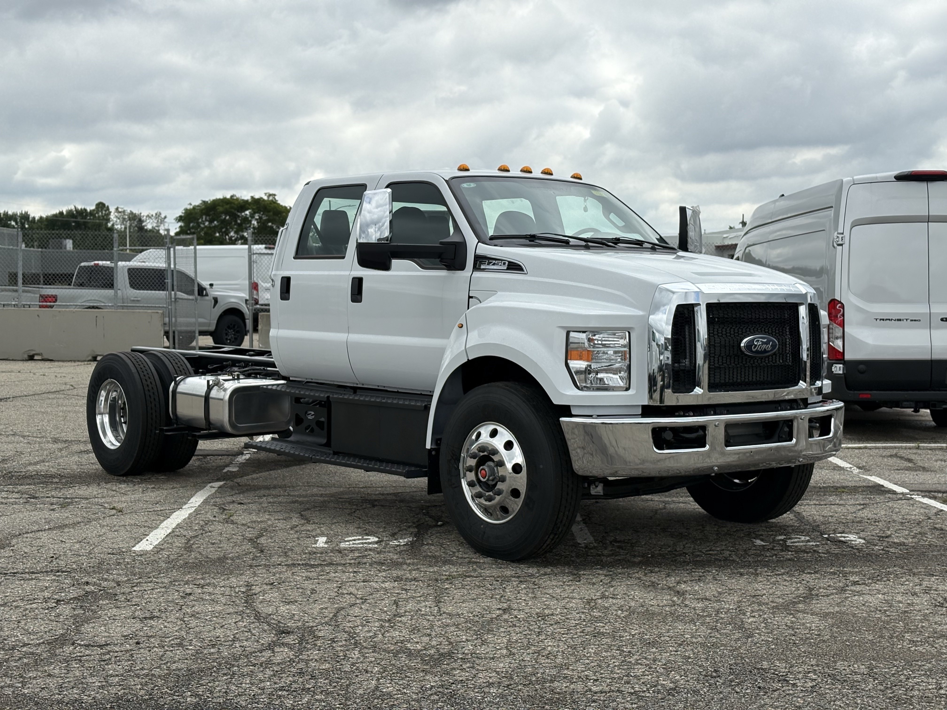 2027 Ford F-650's photo