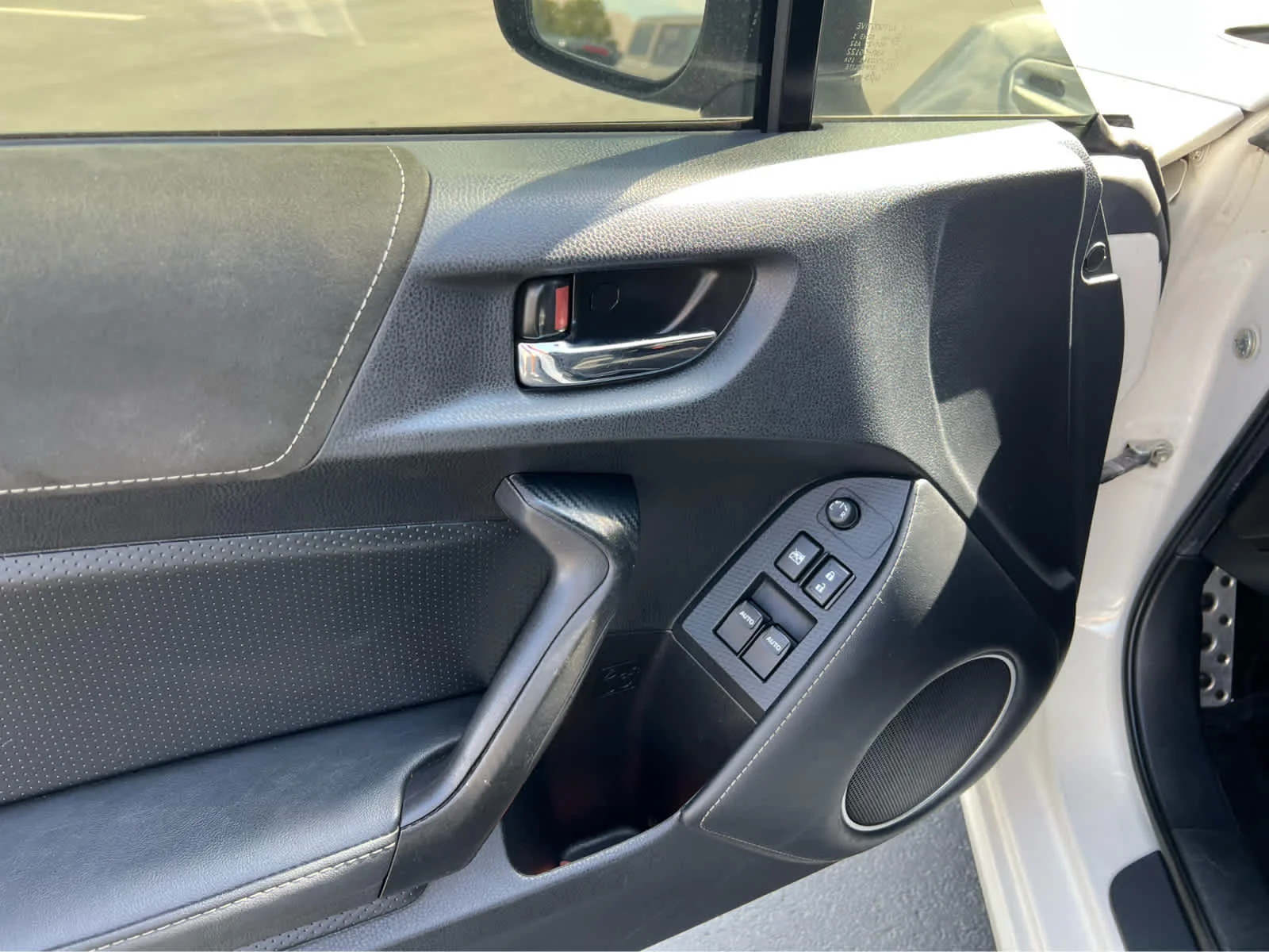 Used 2017 Halo Toyota  image 27
