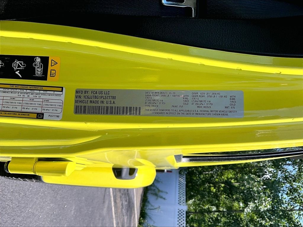 Used 2023 Yellow Jeep Rubicon image 9