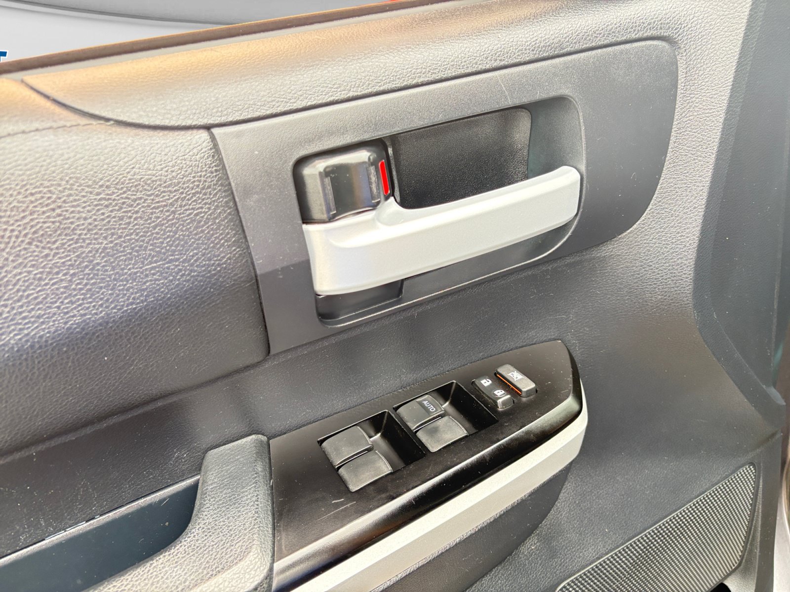 Used 2017 Magnetic Gray Metallic Toyota SR5 image 10