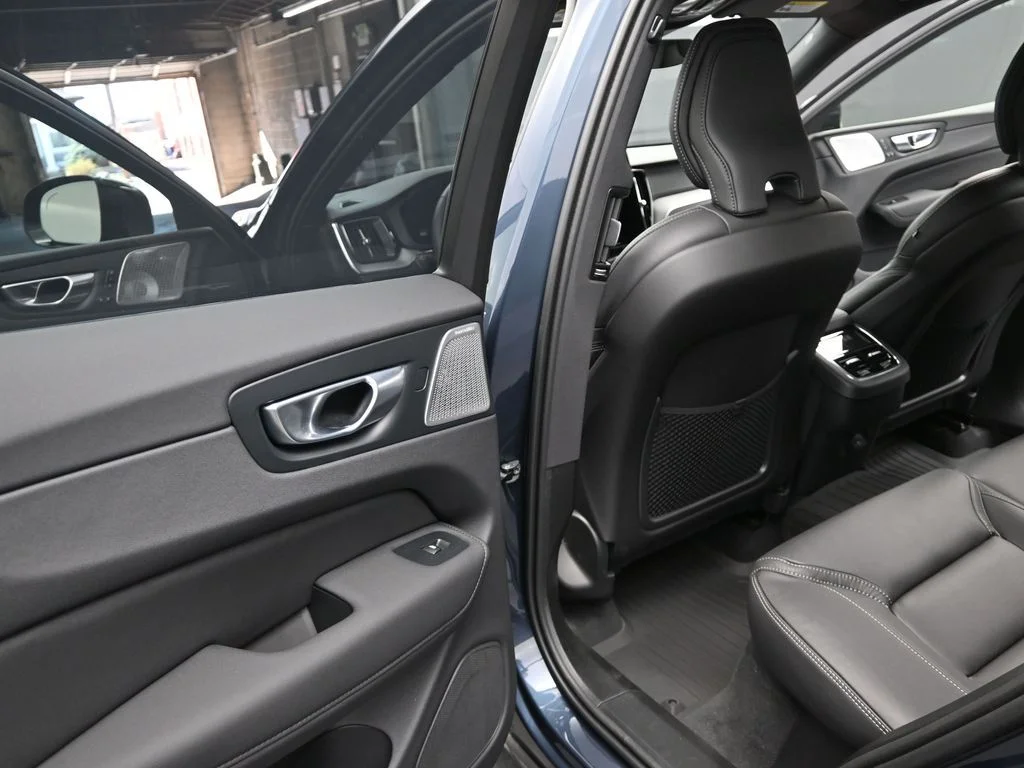 New 2026 Denim Blue Volvo Ultra image 11