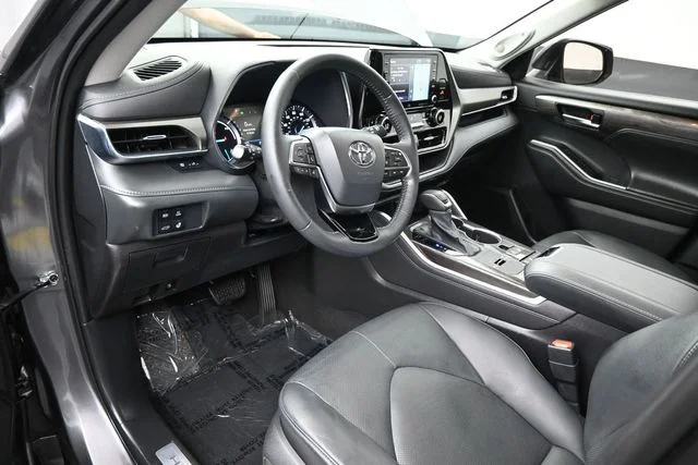 Used 2021 Gray Toyota Limited image 30