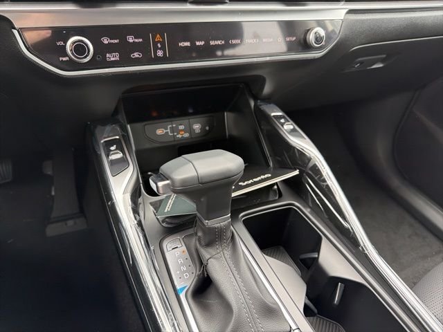 New 2026 Ivory Silver Kia S image 19