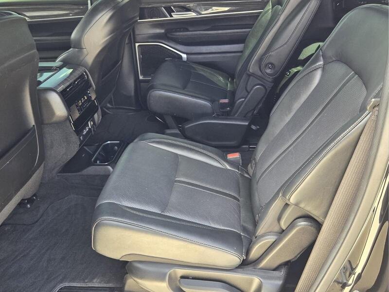 Used 2022 Diamond Black JEEP SERIES II 4X2 image 13