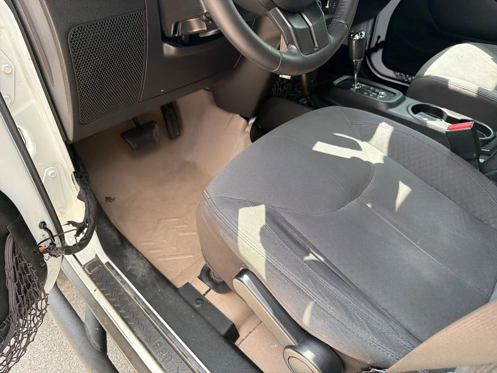 Used 2017 White Jeep Unlimited Sport image 21