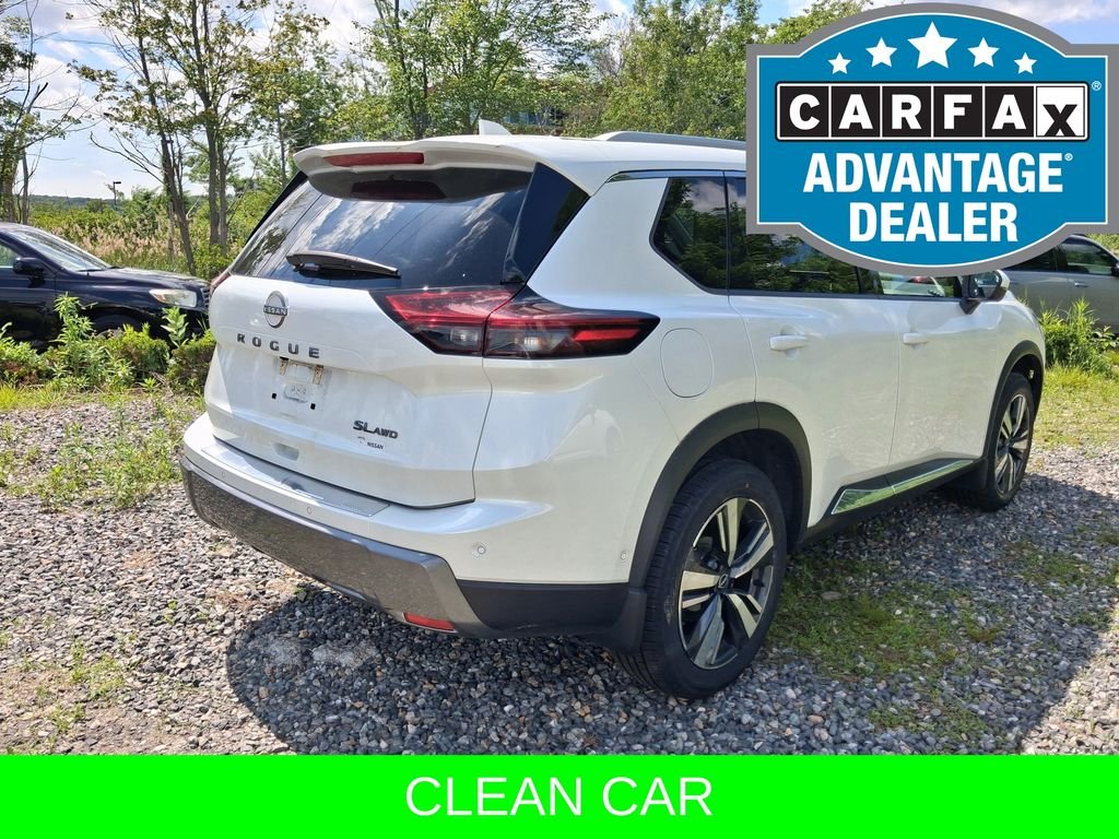 Used 2024 White Nissan SL image 5