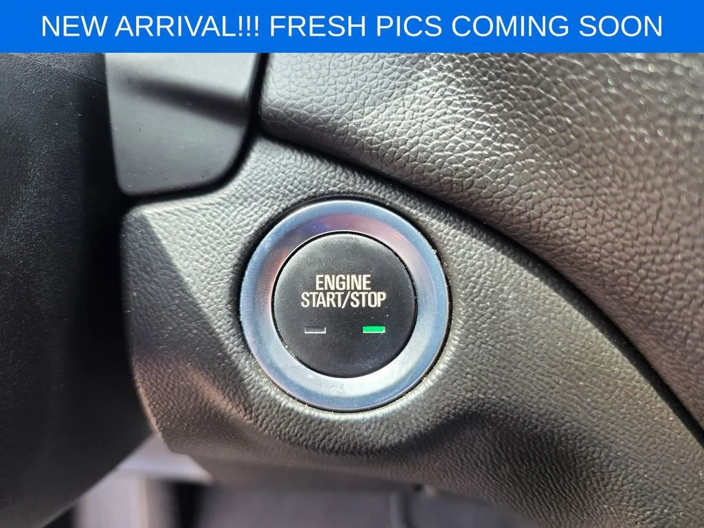 Used 2019 IRIDESCENT PEARL TRICOAT Chevrolet LT image 12