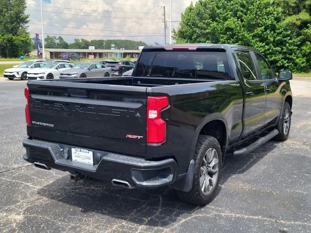 Used 2020  Chevrolet RST image 2