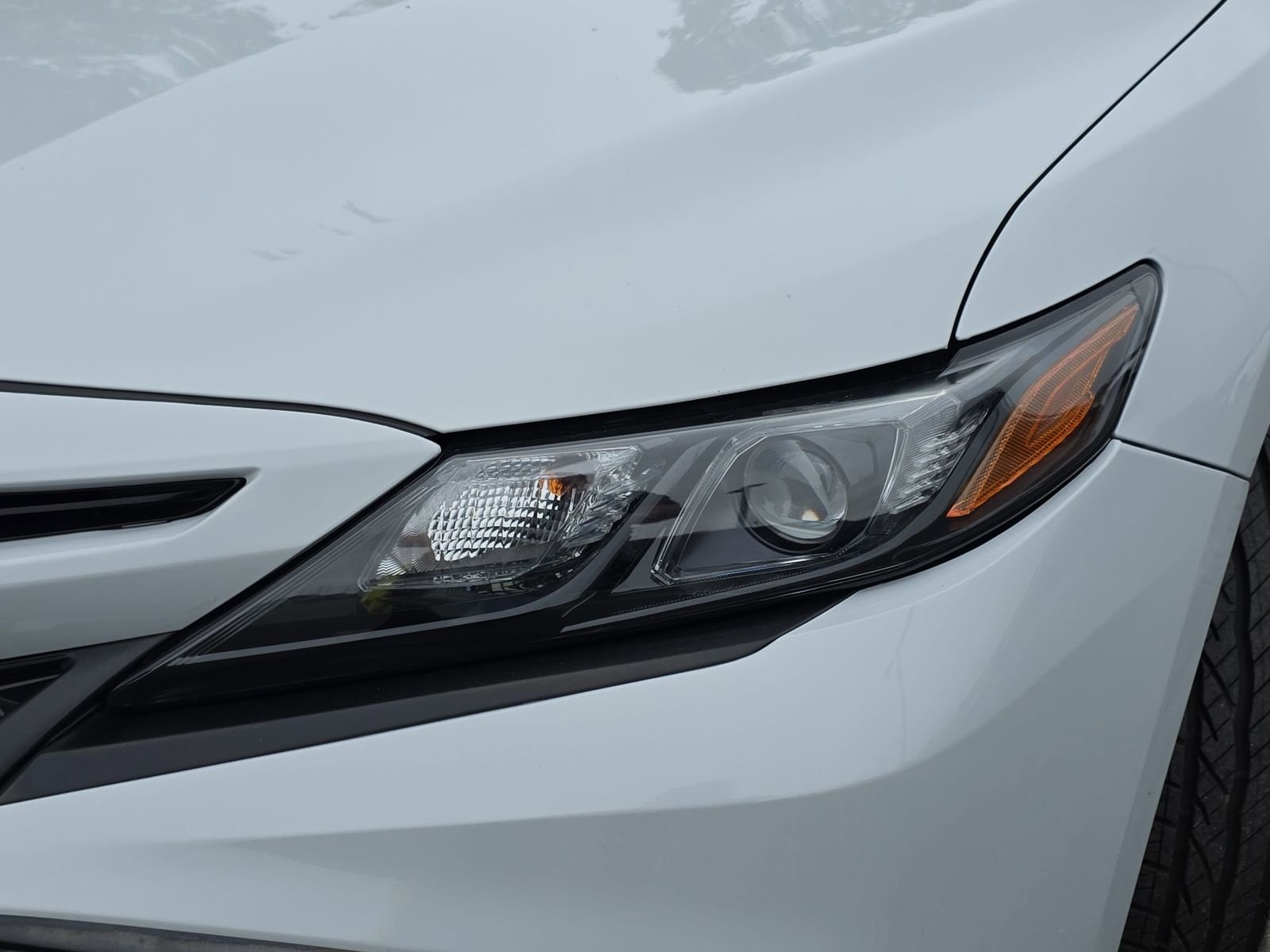 Used 2023 White Toyota SE image 29