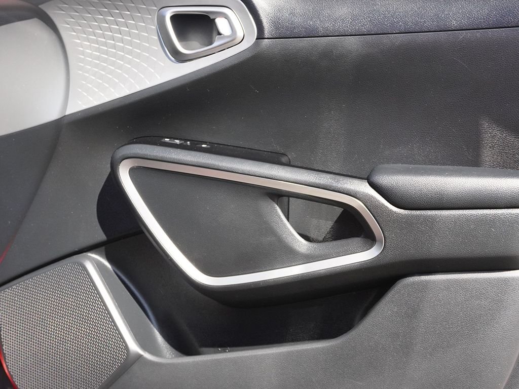 2025 Kia Soul LX - Photo 20