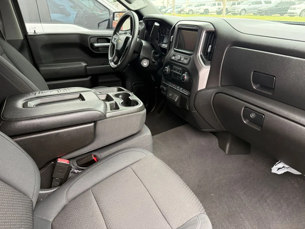 Used 2019 Black Chevrolet Custom image 3