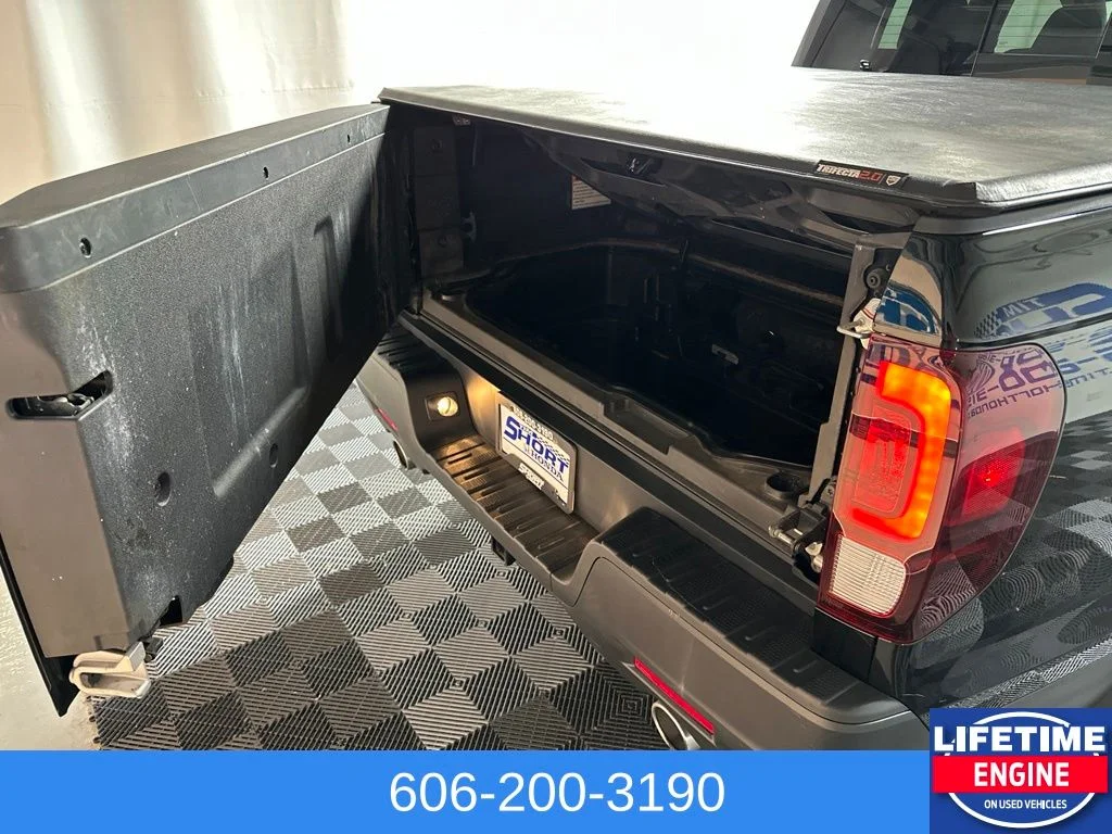 Used 2023 Black Honda RTL image 5