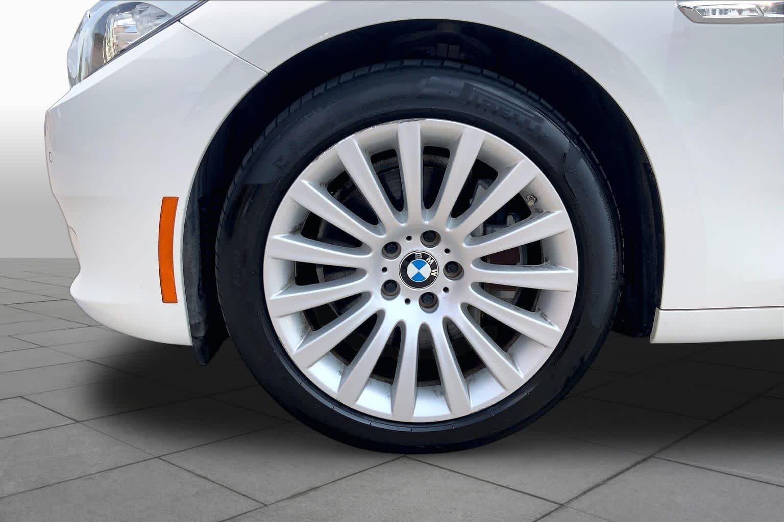 Used 2013 Alpine White BMW 535i image 11