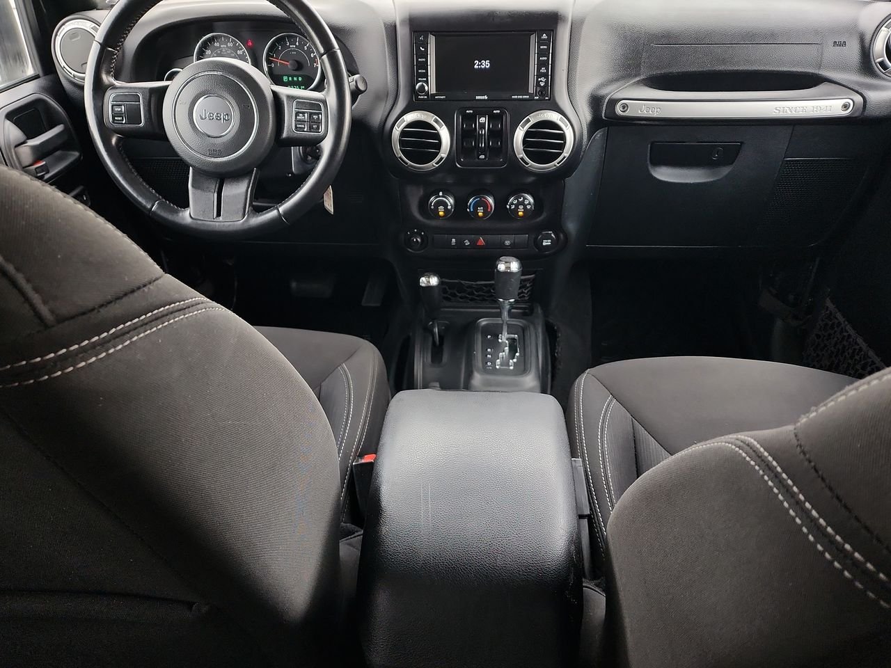 Used 2018 Black Clearcoat Jeep Sahara image 19