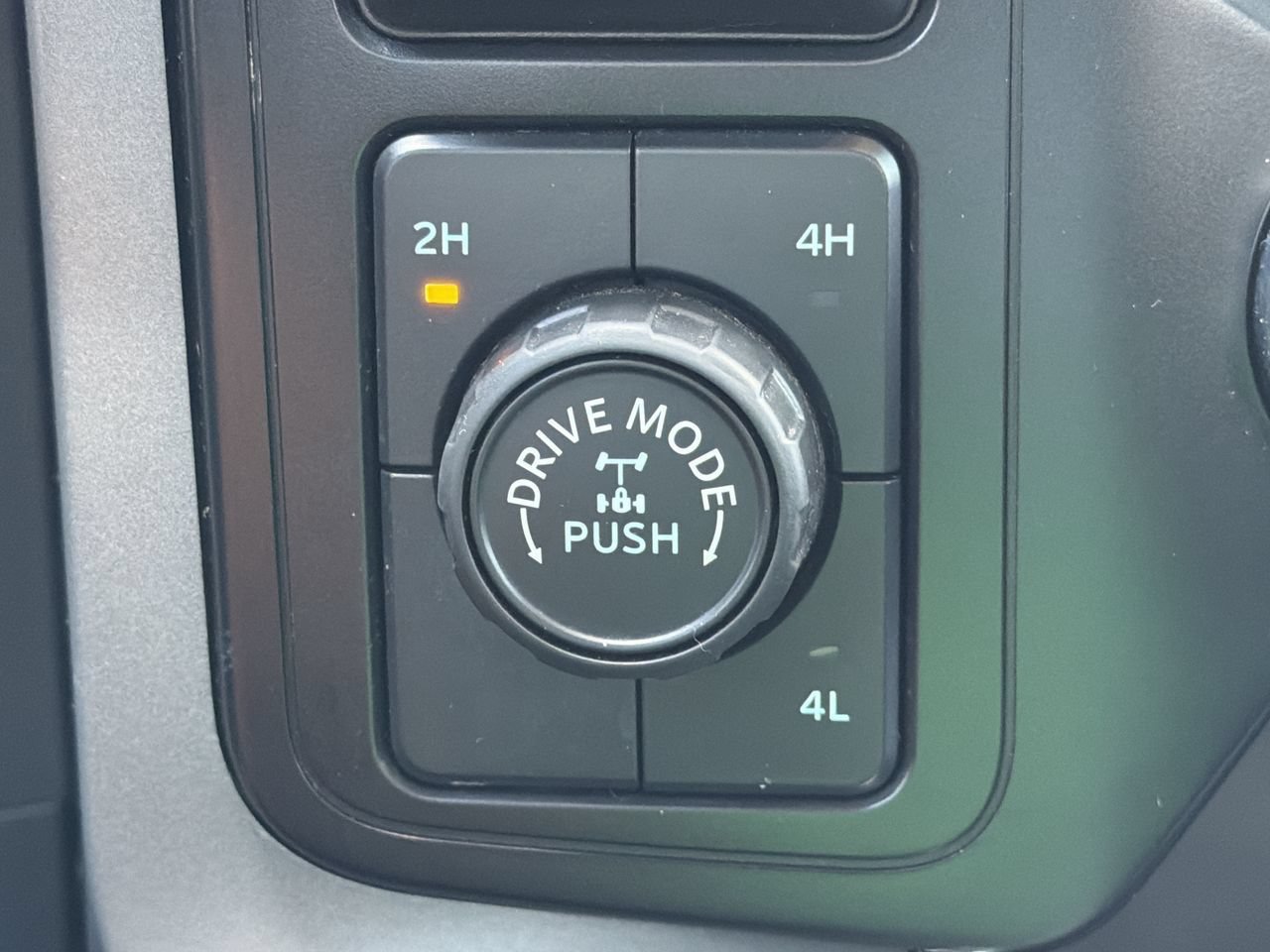 Used 2024 Silver Metallic Ford XLT image 24