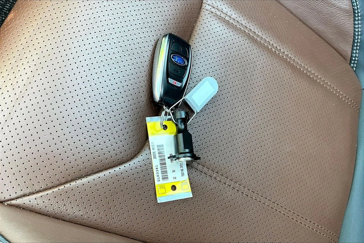 Used 2022 White Subaru Touring image 33