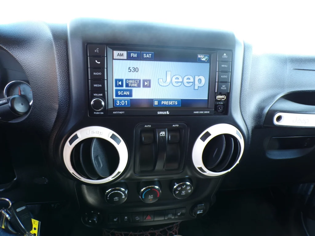 Used 2012 Grey Jeep Arctic image 21