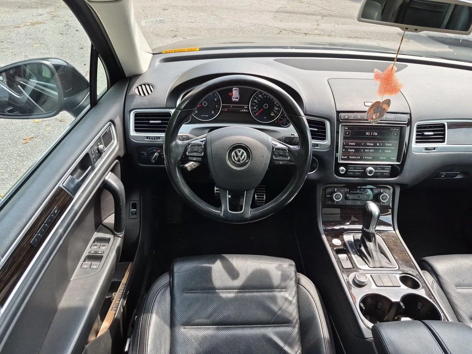 Used 2016 Deep Black Pearl Volkswagen Executive image 34