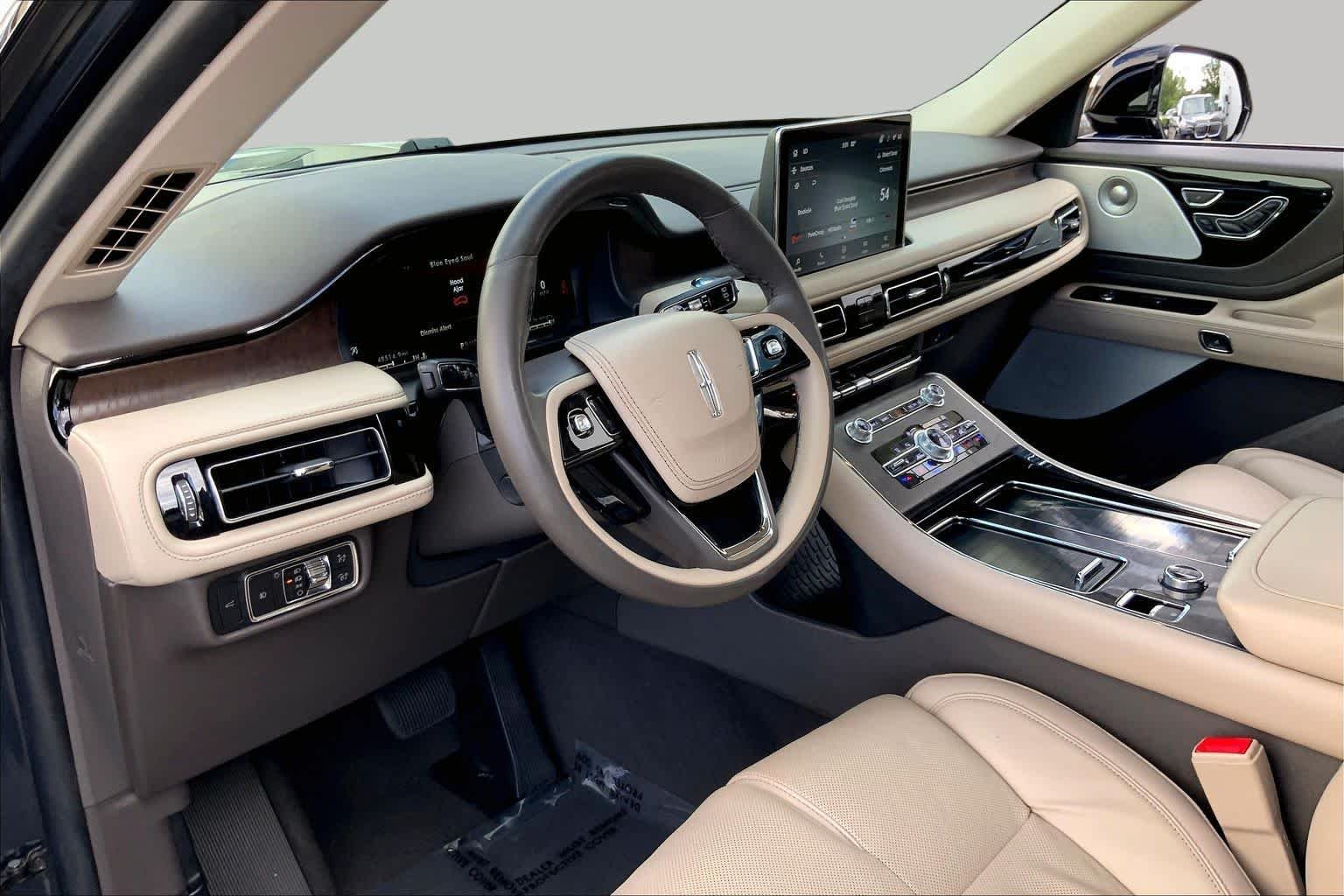 Used 2022 Flight Blue Lincoln Reserve image 17