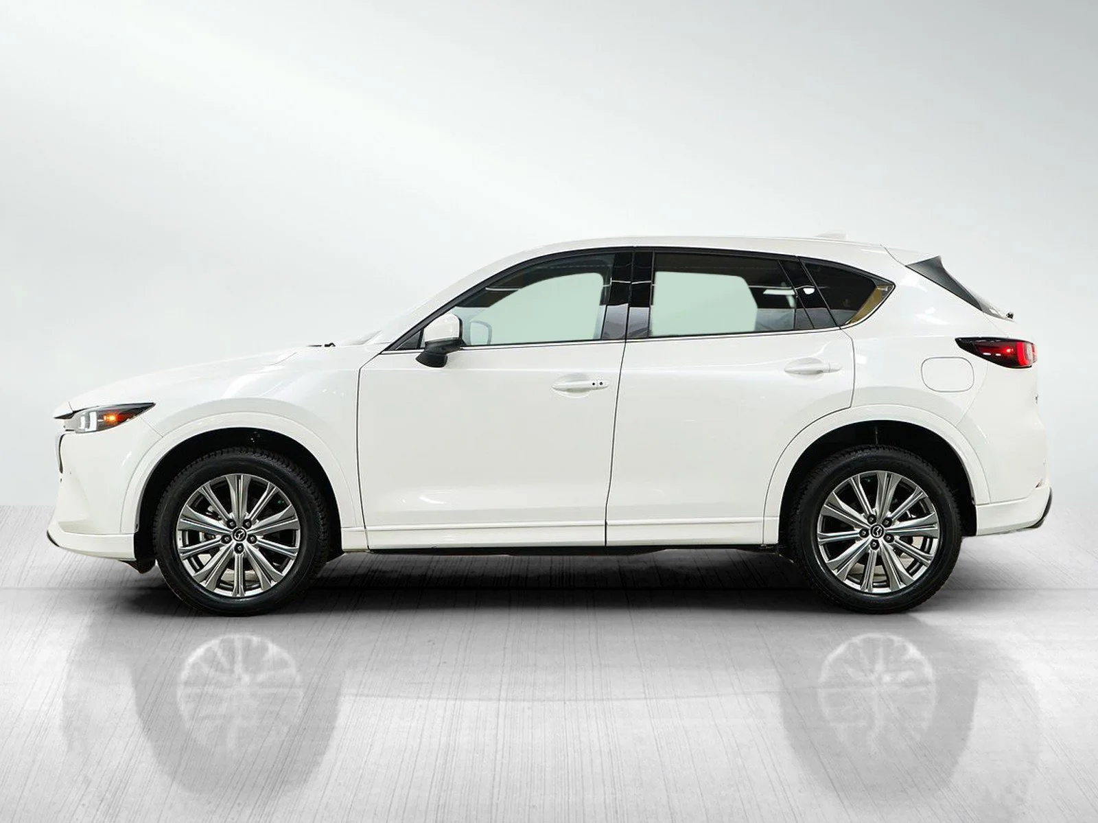 Used 2022 Mazda CX-5 TURBO Signature with VIN JM3KFBXY7N0608109 for sale in Burnsville, Minnesota