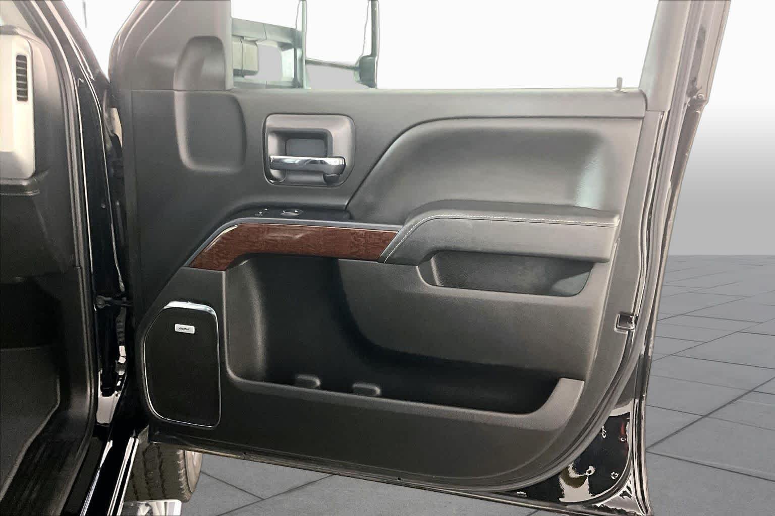 Used 2018 Onyx Black GMC SLT image 22