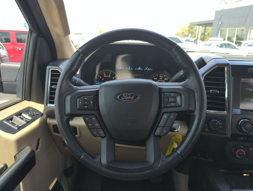 Used 2015 Red Ford XLT image 23