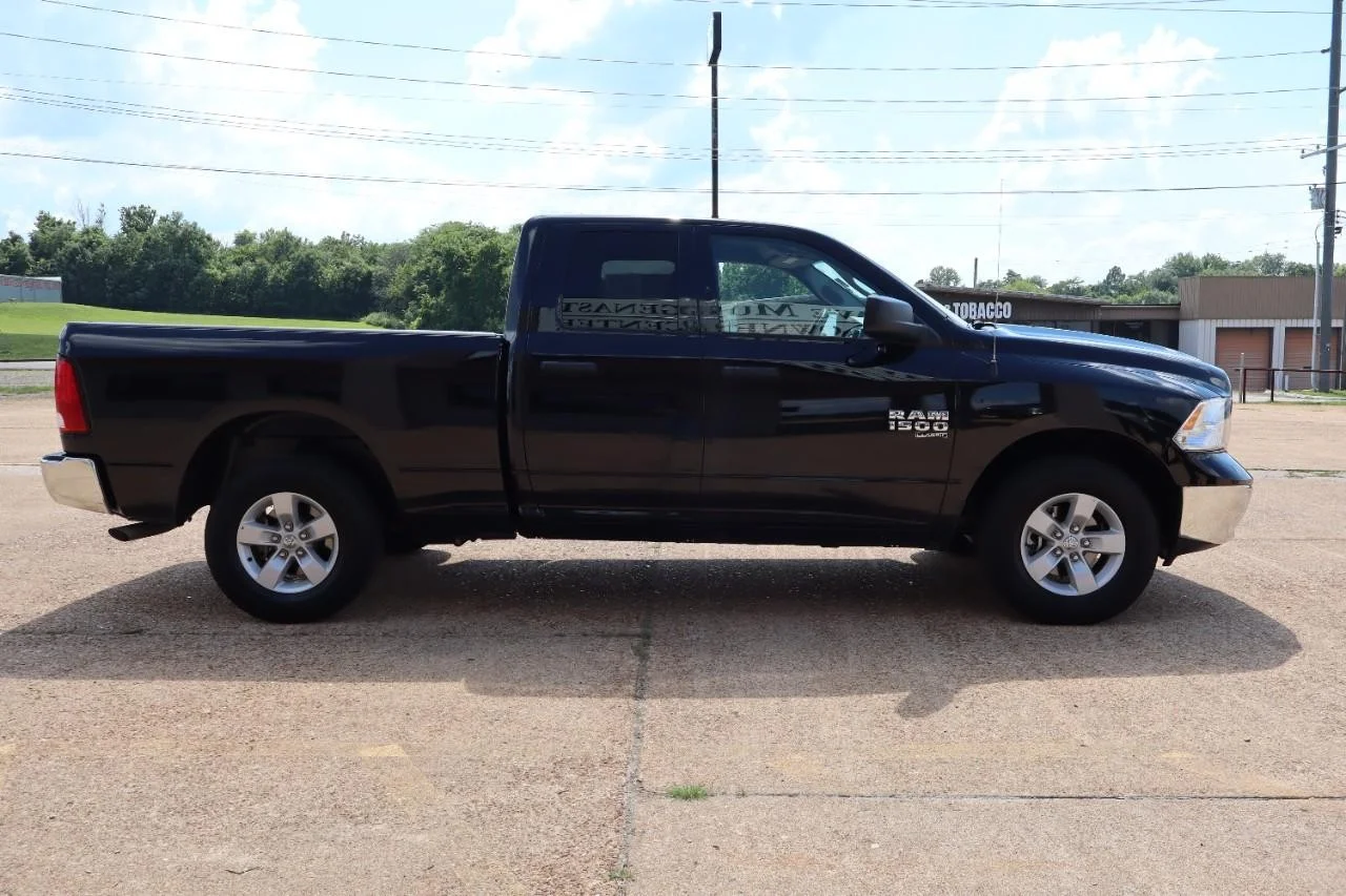 Used 2024 Diamond Black Crystal Pearl Coat Ram SLT image 7