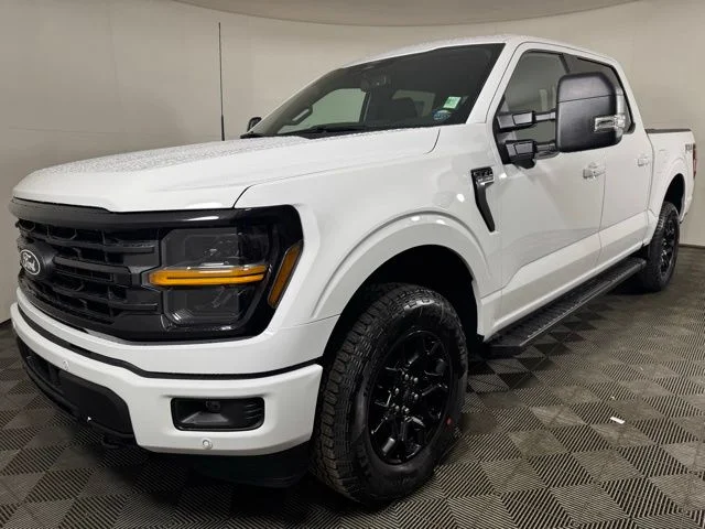 New 2026 Oxford White Ford XLT image 7